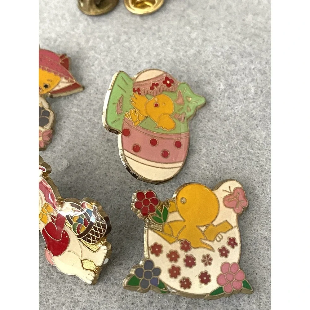 Vintage Easter Enamel Pin Set 5pc Bunny Chick Easter Egg Gold Tone Lapel Pins‎